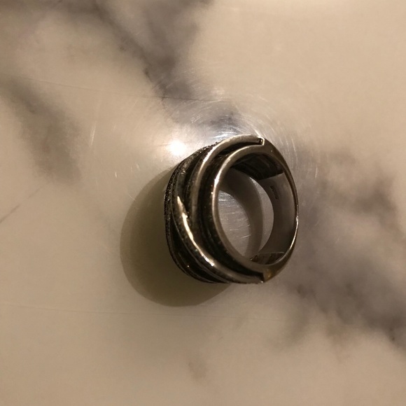 Ring - Picture 5 of 8